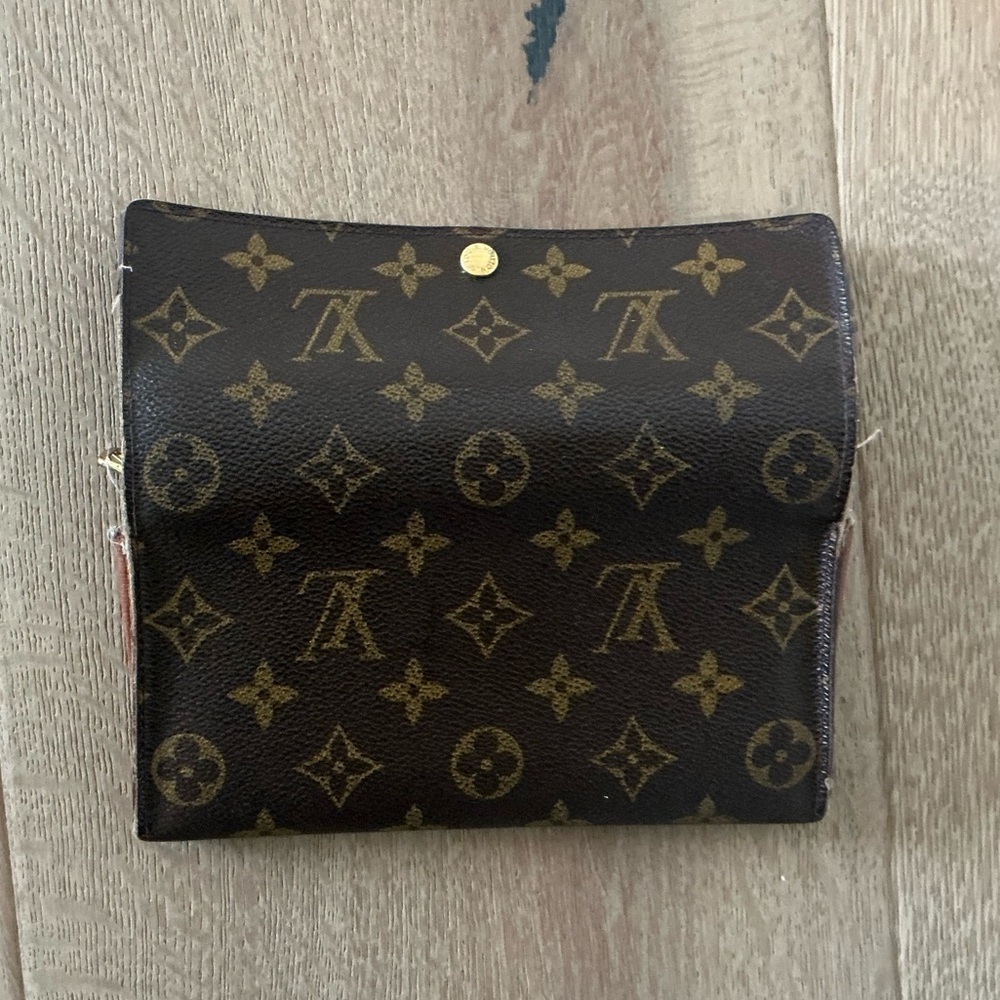 Louis Vuitton Dark Brown Monogram Wallet - Picture 4 of 7